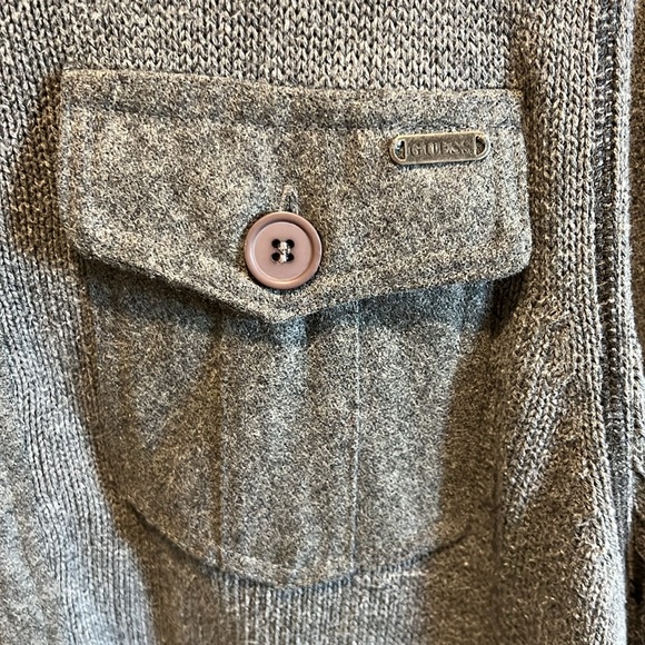 Guess men’s crew neck sweater - Picture 2 of 6